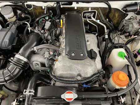 2017-Suzuki-Jimny-13_10