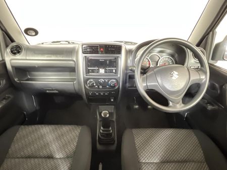 2017-Suzuki-Jimny-13_1