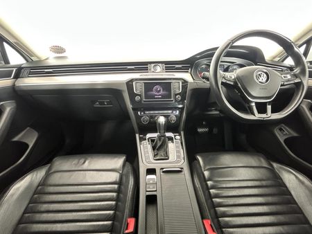 2016-Volkswagen-Passat-20-TDI-Executive-Auto_1