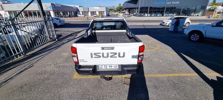 2023-Isuzu-D-Max-19-DDI-L-4x4-Double-Cab_7