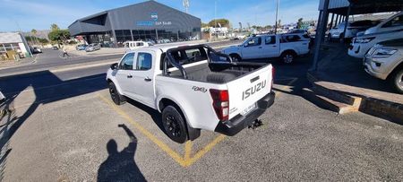 2023-Isuzu-D-Max-19-DDI-L-4x4-Double-Cab_8