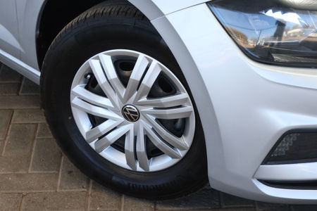 2021-Volkswagen-Polo-10-TSI-Trendline_6