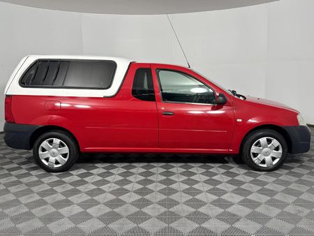 2016-Nissan-NP200-15-dCi-Safety-Pack_15
