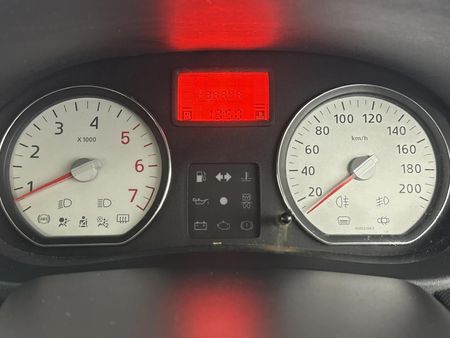 2016-Nissan-NP200-15-dCi-Safety-Pack_1