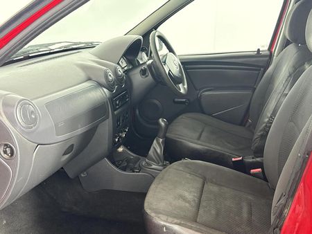 2016-Nissan-NP200-15-dCi-Safety-Pack_6