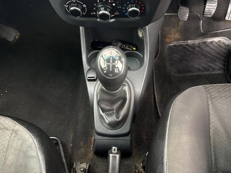 2016-Nissan-NP200-15-dCi-Safety-Pack_8