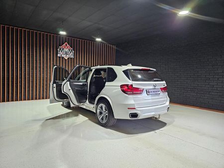 2016-BMW-X5-xDrive30d-M-Sport-Auto_23