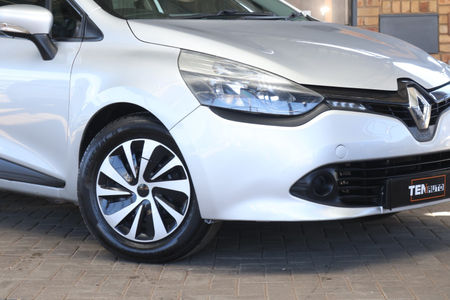 2014-Renault-Clio-IV-12-Authentique-5-dr-55kW_2