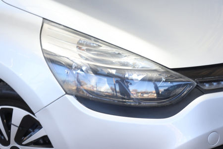 2014-Renault-Clio-IV-12-Authentique-5-dr-55kW_4
