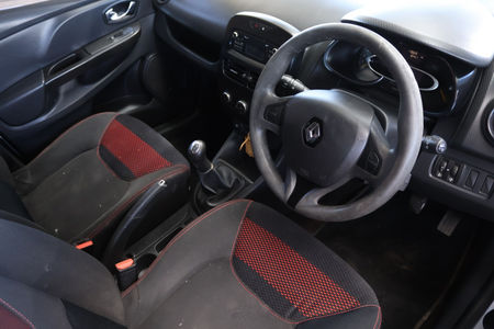 2014-Renault-Clio-IV-12-Authentique-5-dr-55kW_8