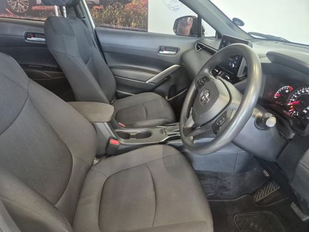 2022-Toyota-Corolla-Cross-18-XI_14