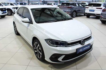2024-Volkswagen-Polo-10-TSI-Life_0