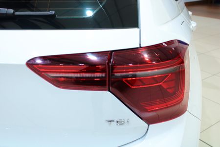 2024-Volkswagen-Polo-10-TSI-Life_9