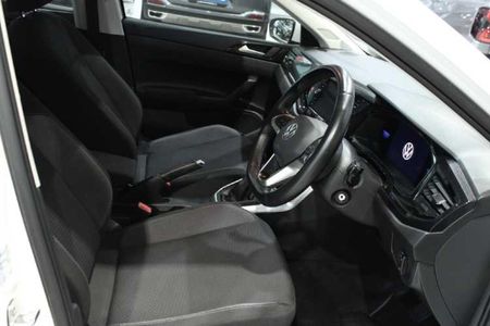 2024-Volkswagen-Polo-10-TSI-Life_14