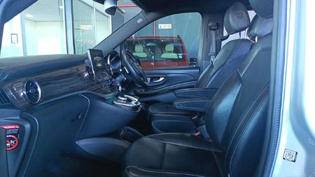 2020-Mercedes-Benz-V-Class-V-250d-Avantgarde-Auto_11