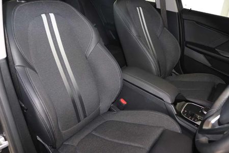2021-BMW-1-Series-118i-Sport-Line_11