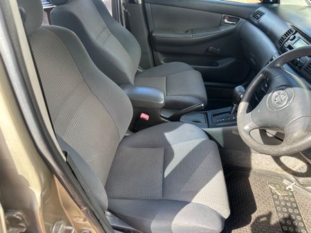 2004-Toyota-Corolla-160i-GLE-Auto_8