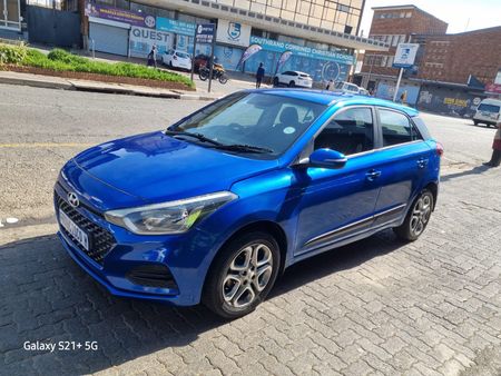 2020-Hyundai-i20-12-Motion_1