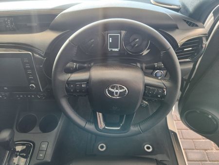 2025-Toyota-Hilux-28-GD-6-Raised-Body-Legend-Auto-Double-Cab_9