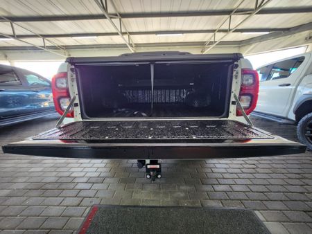 2025-Toyota-Hilux-28-GD-6-Raised-Body-Legend-Auto-Double-Cab_8