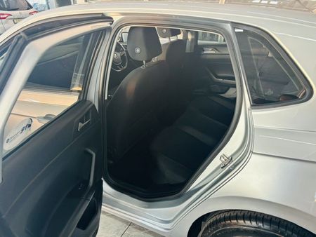 2020-Volkswagen-Polo-10-TSI-Comfortline-Auto_6