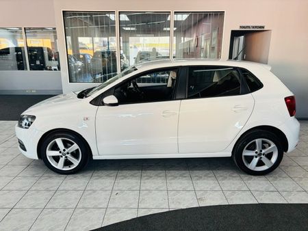 2021-Volkswagen-Polo-Vivo-16-Highline-5-dr_1