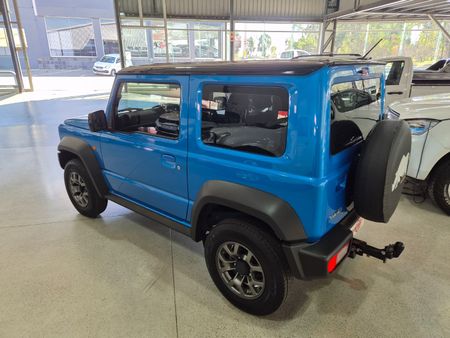 2025-Suzuki-Jimny-15-GLX-Auto_12