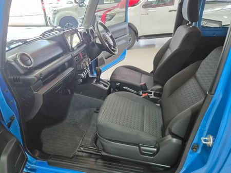 2025-Suzuki-Jimny-15-GLX-Auto_15