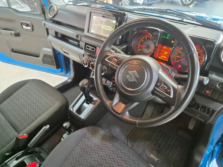 2025-Suzuki-Jimny-15-GLX-Auto_19