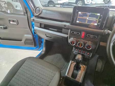 2025-Suzuki-Jimny-15-GLX-Auto_20