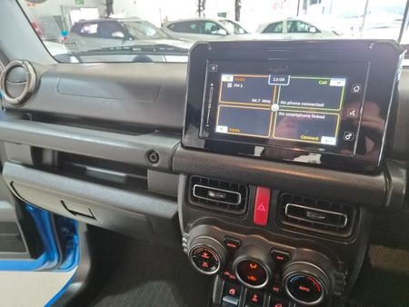 2025-Suzuki-Jimny-15-GLX-Auto_22
