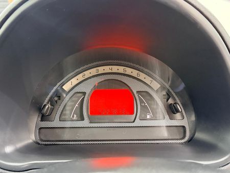 2004-Citroen-C2-14i-VTR_10