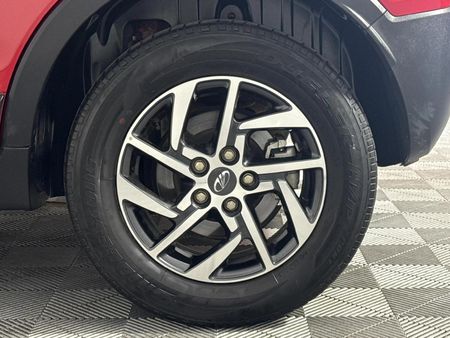2022-Mahindra-XUV-300-12T-W8_6