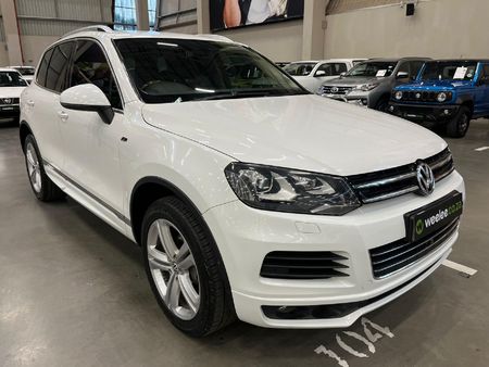 2014-Volkswagen-Touareg-30-V6-TDI-Auto-Bluemotion-180kW_0