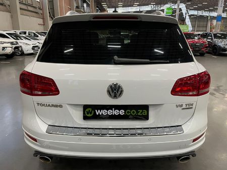 2014-Volkswagen-Touareg-30-V6-TDI-Auto-Bluemotion-180kW_3
