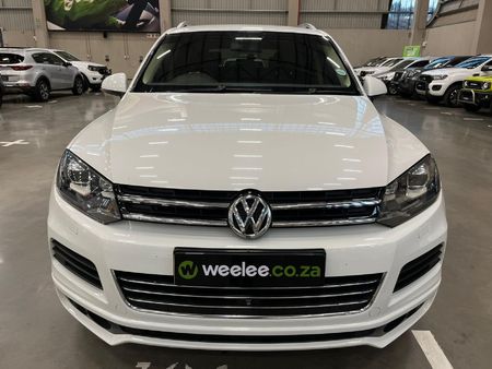 2014-Volkswagen-Touareg-30-V6-TDI-Auto-Bluemotion-180kW_7