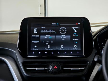 2026-Toyota-Urban-Cruiser-15-XS_12