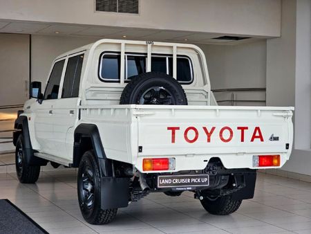 2026-Toyota-Land-Cruiser-79-28-GD-6-Double-Cab_9