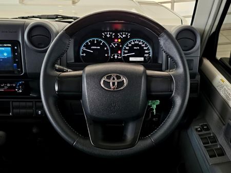 2026-Toyota-Land-Cruiser-79-28-GD-6-Double-Cab_14