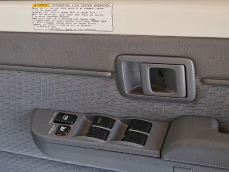 2026-Toyota-Land-Cruiser-79-28-GD-6-Double-Cab_19
