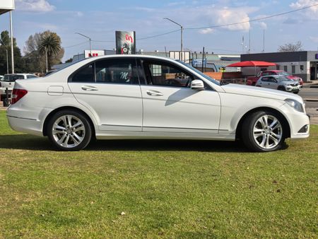 2012-Mercedes-Benz-C-Class-C-200-BE-Avantgarde-Auto_9