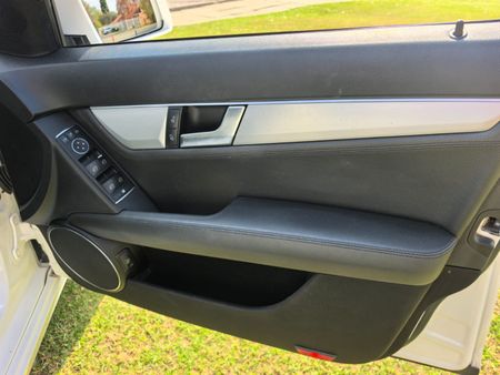 2012-Mercedes-Benz-C-Class-C-200-BE-Avantgarde-Auto_11