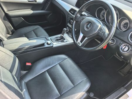 2012-Mercedes-Benz-C-Class-C-200-BE-Avantgarde-Auto_13