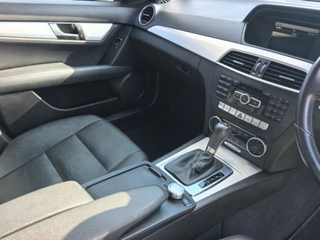 2012-Mercedes-Benz-C-Class-C-200-BE-Avantgarde-Auto_14