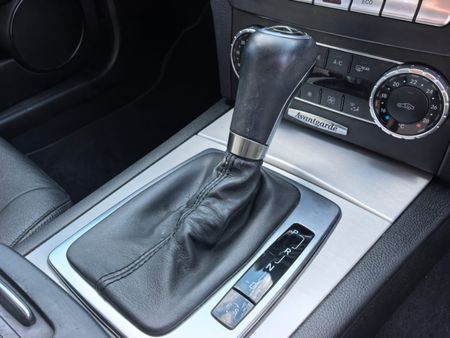 2012-Mercedes-Benz-C-Class-C-200-BE-Avantgarde-Auto_17