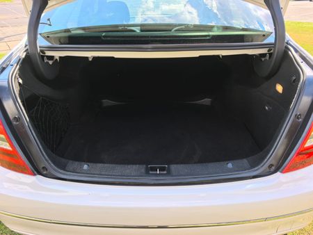 2012-Mercedes-Benz-C-Class-C-200-BE-Avantgarde-Auto_22