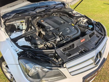 2012-Mercedes-Benz-C-Class-C-200-BE-Avantgarde-Auto_23
