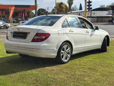 2012-Mercedes-Benz-C-Class-C-200-BE-Avantgarde-Auto_8