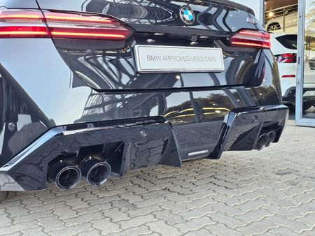 2026-BMW-M5_4