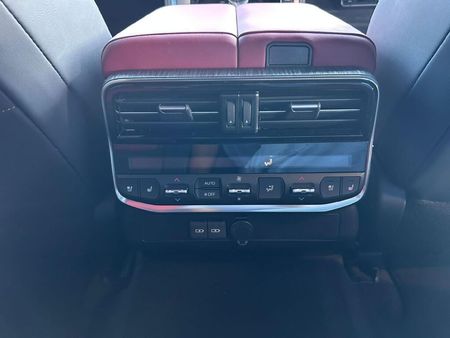 2026-Toyota-Land-Cruiser-300-V6-33D-GR-S_15